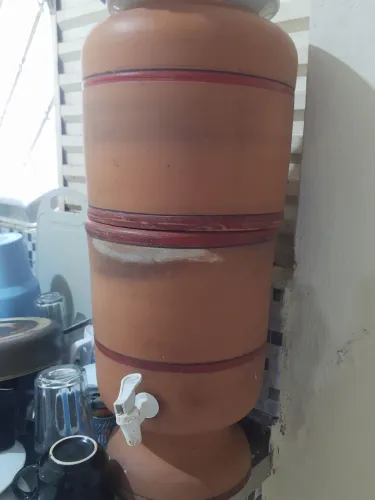 Filtro de água de barro