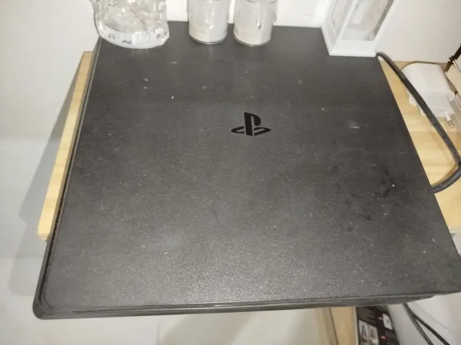 PS4 slim