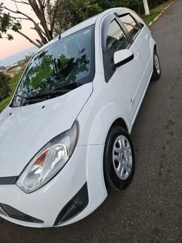 Ford Fiesta SE 1.6 8V Flex 5P 2014