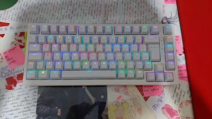 Teclado mecânico AKKO MG75, padrão ABNT, com caixa