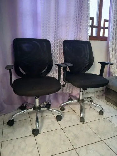 Cadeira de escritório as 2 por 550