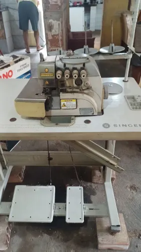 Vende se máquina overloque 5 fios...Interessados chamar no zap *