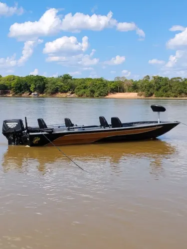 Barco/Canoa 6 Metros + Motor Mercury 50 HP + Carreta - Kit Completo