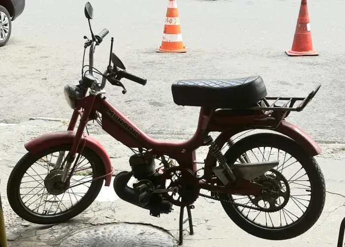 Vendo Mobilete Monark Usada