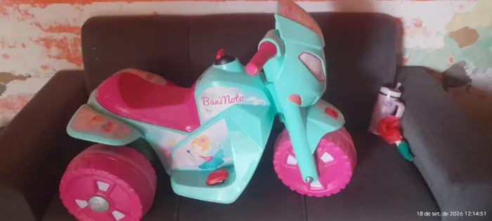 Motinha eletrônica infantil de menina