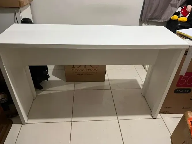 Mesa de estudos - MDF - Aparador