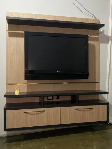 Painel de televisão 100% MDF pra vender logo 