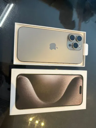 Iphone 15 pro max <br>256gb <br>82% bateria <br>Sem avaria <br>Todo original