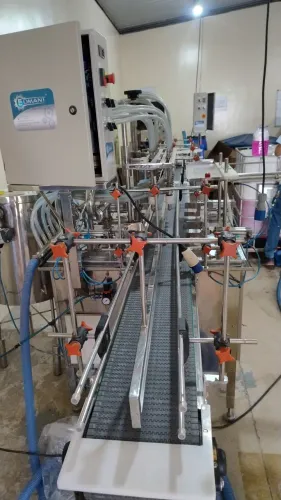 Fábrica de saneantes e cosméticos a venda 