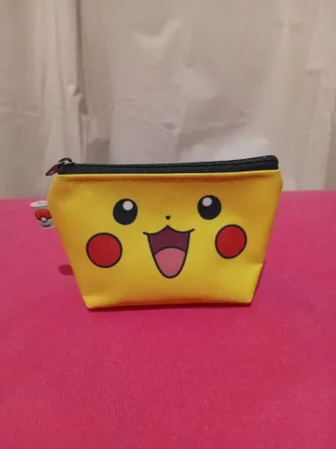 mini bolsinha / carteira pikachu pokemon