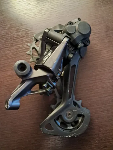 Câmbio e Trocador Shimano Deore XT M8100