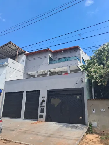 SOBRADO DE RUA