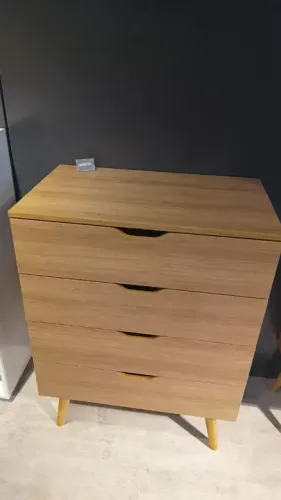 Cômoda/4 Gavetas/Pés Palito/68LX92,5AX40,8P, R$780,00!