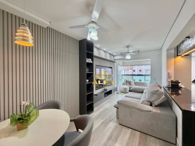Apartamento com varanda gourmet em condomínio clube na Praia das Astúrias Alfa Imóveis Gu