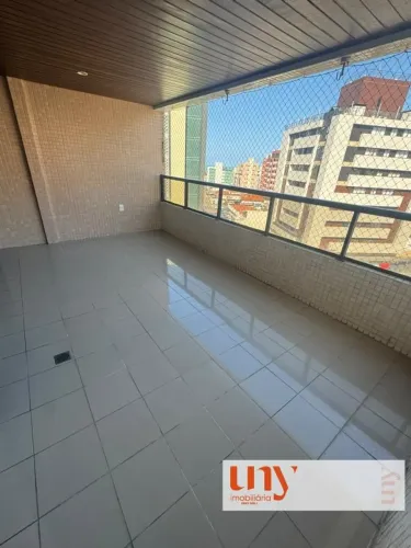 Apartamento com 200 m² e 4 suítes, a apenas 300 metros da praia no Cabo Branco