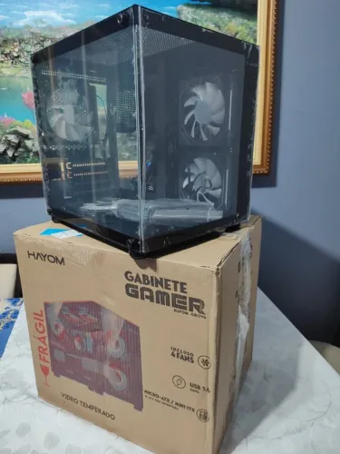 Gabinete Gamer Hayom GB1796 Aquário Com 4 Cooler Fan Led Rgb + 1 Cooler extra