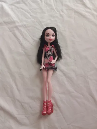 Boneca Monster High draculaura g2
