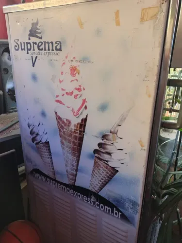 Vendo máquina de sorvete