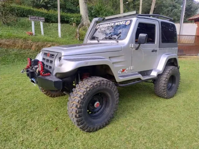 Troller T-4 4X4 3.0 TB Int. Cap. Rígida Diesel 2011