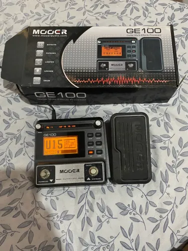 Pedaleira Mooer GE 100