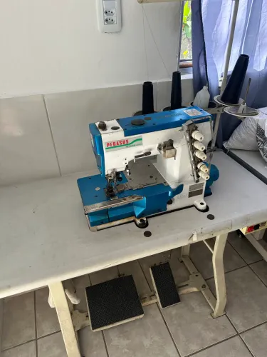 Máquina de costura galoneira eletrônica; valor$ 2700
