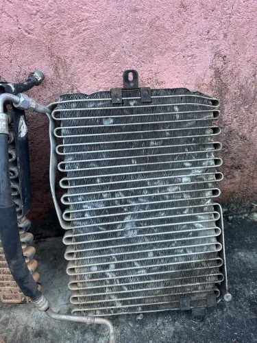 Vendo 2 condensadores de ar-condicionado Gol G4
