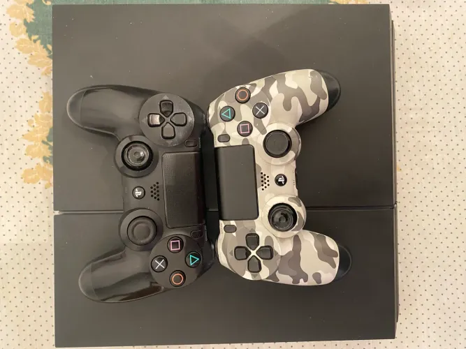 PS4 + 2 CONTROLES ORIGINAIS