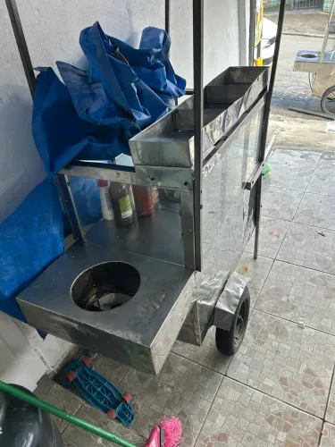Carrinho de pipoca seminovo