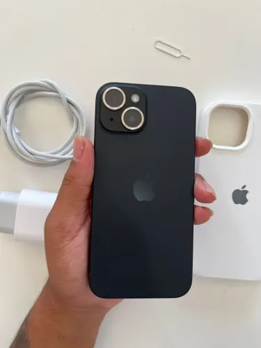 iPhone 15 256GB Preto - Bateria 91%