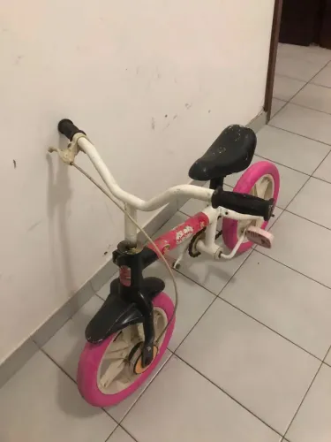Vendo e troco bicicleta infantil barata