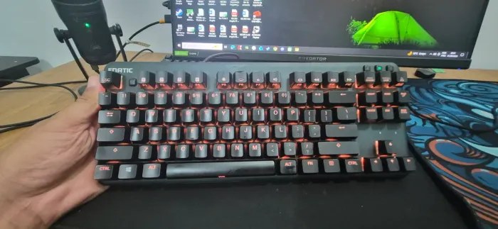 Teclado mecânico Fnatic Ministreak.