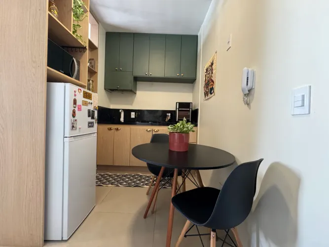 Kitnet reformada na Asa Norte | Nascente | 1 vaga de garagem coberta