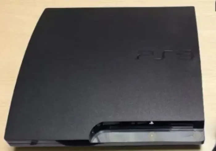 Vendo Ps 3 bom estado só não tem a manete tem que compra os jogos mais está desbloqueado