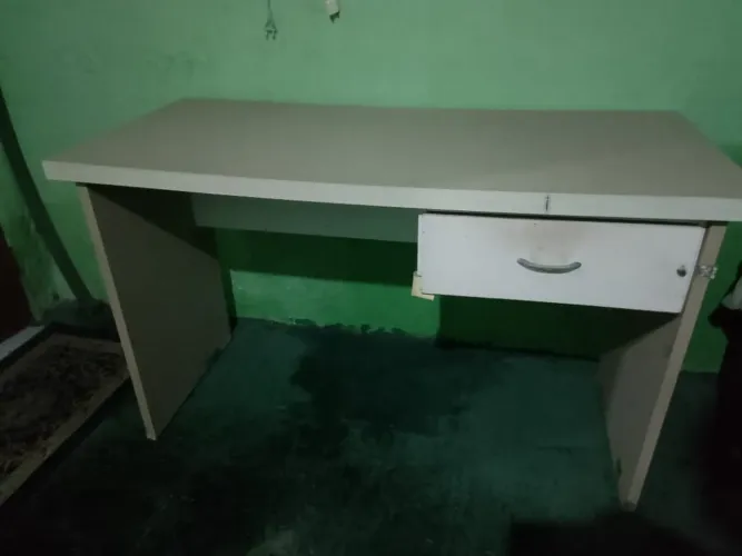 Mesa para escritório.