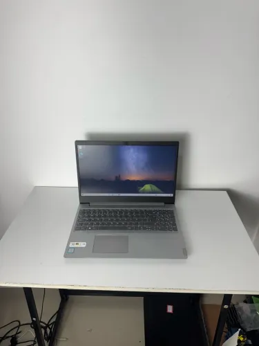 Notebook Lenovo - i5 de 8ª geração- 8GB RAM - SSD 256