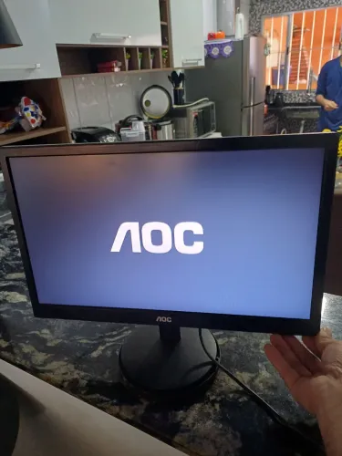 Munitor aoc 19 polegadas