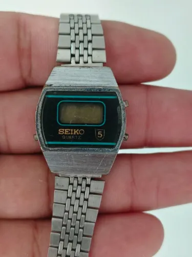Relógio Seiko 5 digital ( parado)
