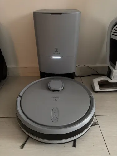 Robô aspirador 4 em 1 Electrolux