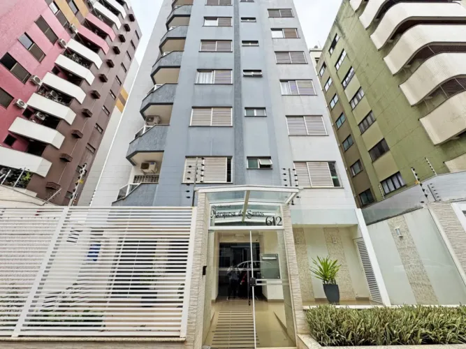 Apartamento com 3 quartos para alugar por R$ 2500.00, 110.00 m2 - ZONA 07 - MARINGA/PR