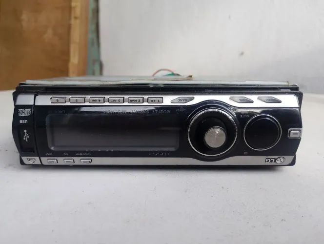 AUTO-RADIO CD-MP3 WMA PLAYER 