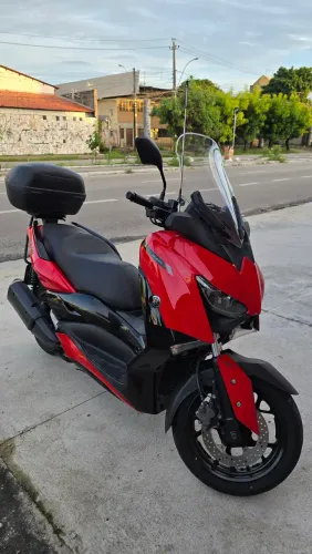 Vendo yamaha xmax 22/23 com 10.000 km rodados.,