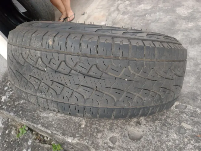 Pneus para caminhonete