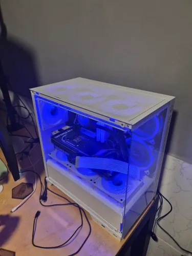 Gabinete branco PCYES Forcefield