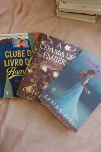 CLUBE DO LIVRO DOS HOMENS + A CHAMA DE ÂMBAR + AMOR SOB ENCOMENDA | 3 LIVROS