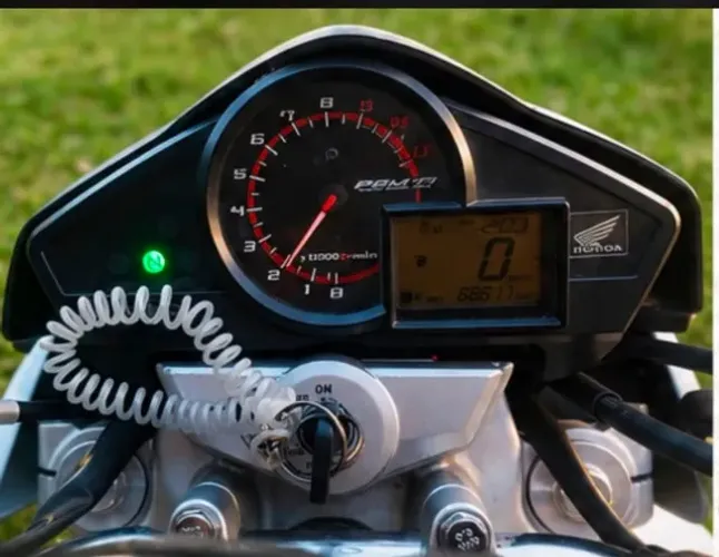 CB300 capitão América 2015