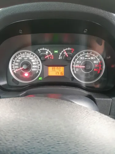 Fiat Idea Attractive 1.4 Fire Flex 8V 5P 2012