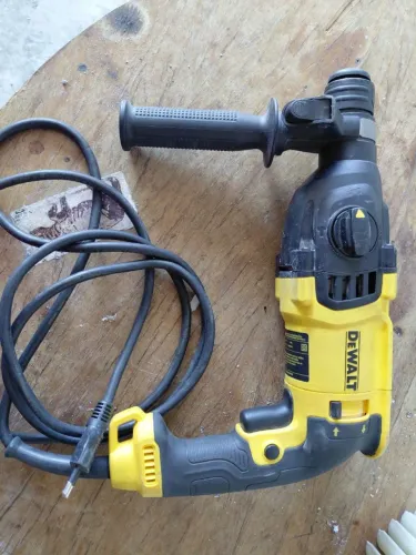 Martele Dewalt 110V