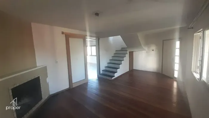Sobrado com 4 dormitórios à venda, 220 m² nas Três Vendas - Pelotas/RS