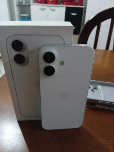 iPhone 16