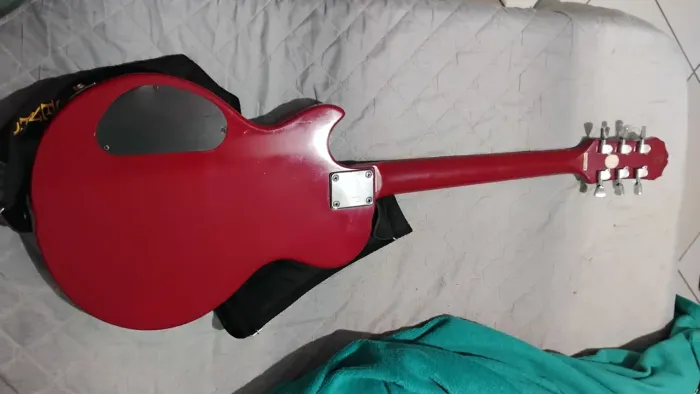 Guitarra Lespool epiphone e pedaleira Mooer GE 100